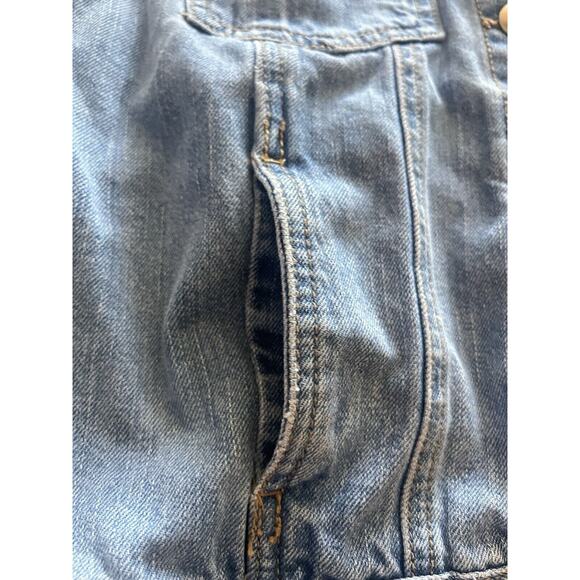 Forever 21 Women’s Large Embellished Distressed Light Wash Denim Vest - Picture 10 of 12